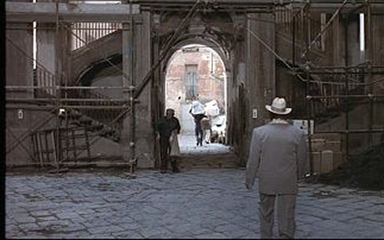Palazzo dello Spagnolo è la location dell'episodio "Il fantasma di via Sanità" del film Pacco, doppio pacco e contropaccotto