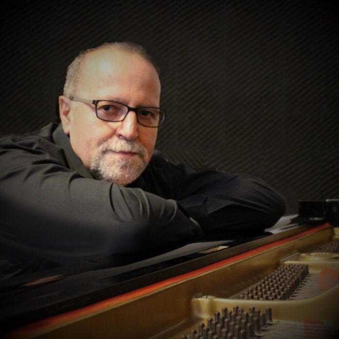 Bruno Persico direttore d'orchestra nel concertoScarlattinjazz