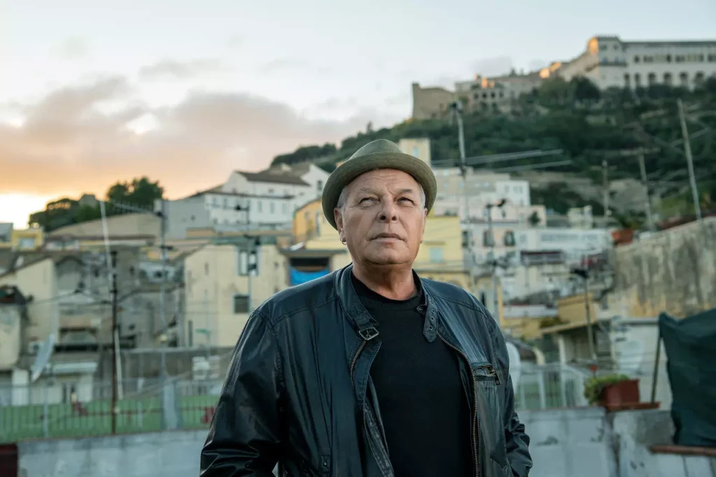 Enzo Gragnaniello, cantautore napoletano ospite d'onore al Napoli world 2022