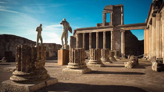 Una visita guidata a Pompei è un'esperienza educativa e coinvolgente che consente ai visitatori di immergersi completamente nella ricca storia dell'antica Roma.