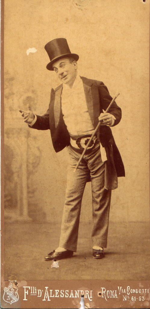 “Scarpetta dopo Scarpetta”: un secolo di ritorni e avventure sulle scene 3 Mostra iconografica dedicata a Eduardo Scarpetta al Teatro Trianon Viviani di Napoli