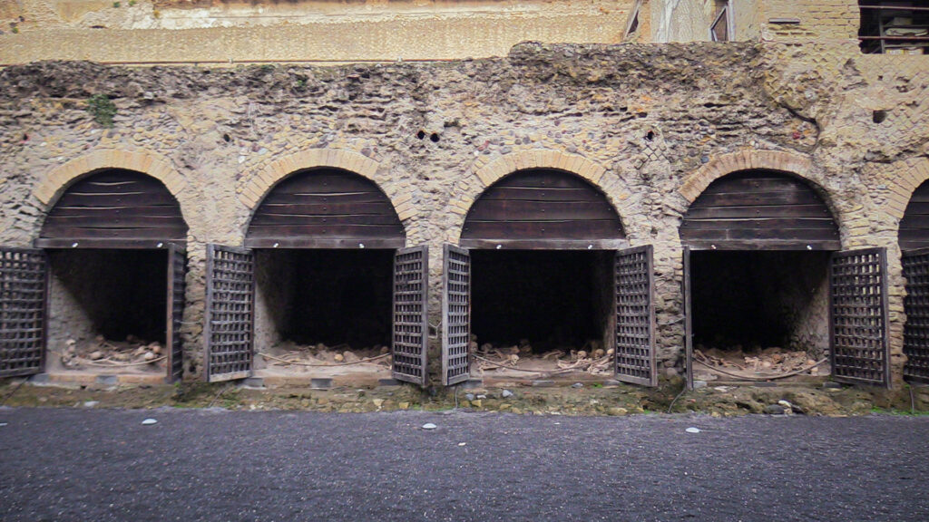 I fornici di Herculaneum, antichi magazzini sul fronte mare della città romana